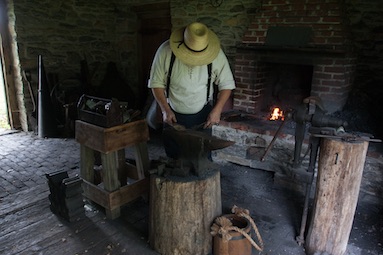 blacksmith crockett colonies 1715 makers